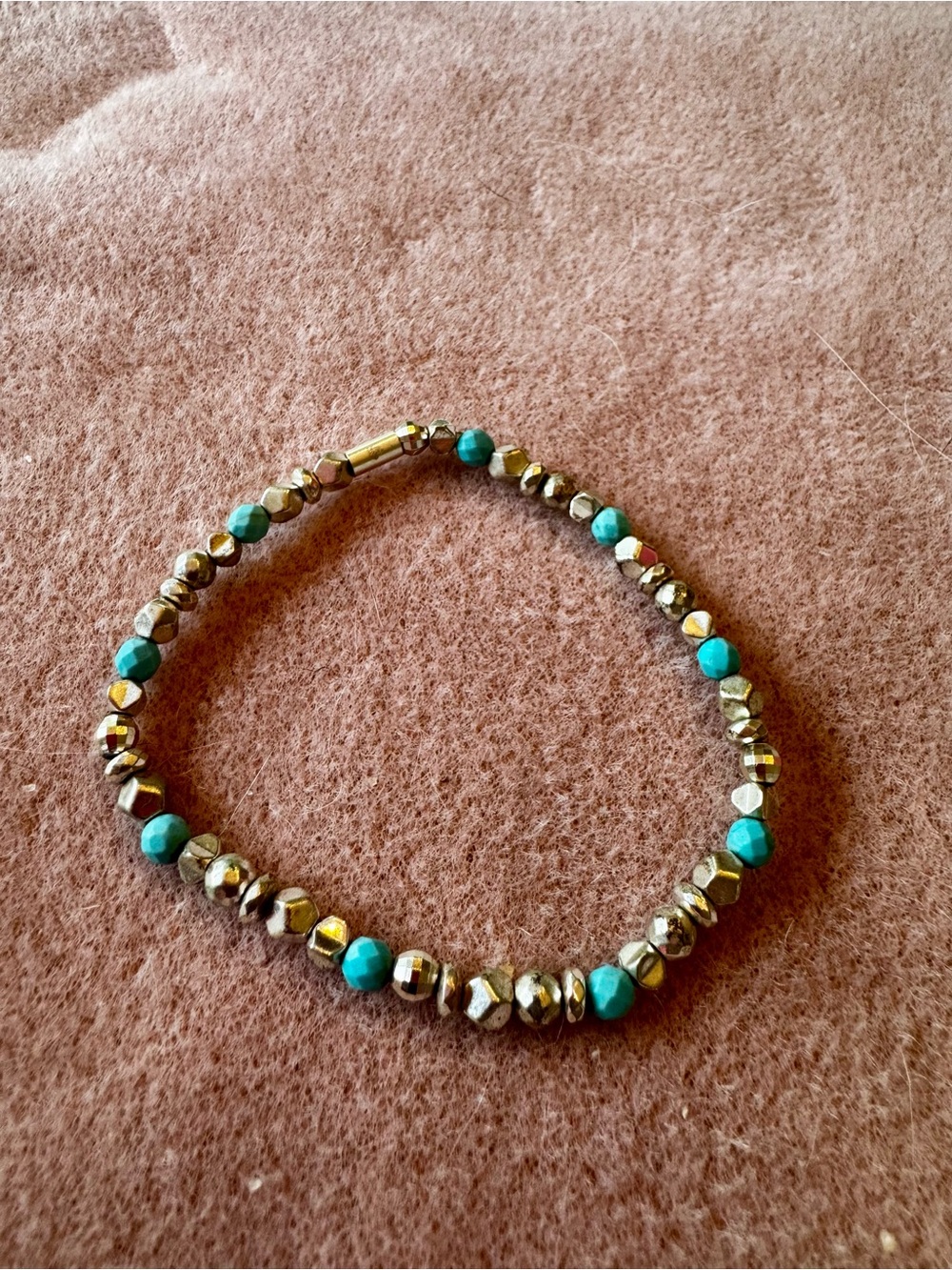 Grace & HeartTurquoise & Sterling silver Beaded Stretch Bracelet